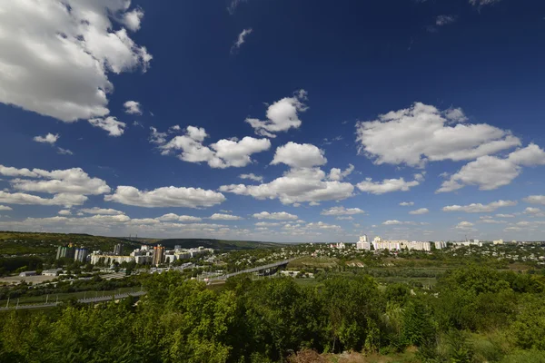 Rybnitsa Stadt in Transnistrien, am linken Ufer des Flusses Dnjester — Stockfoto