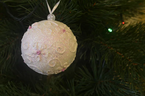 Juguetes y decoraciones navideñas . — Foto de Stock