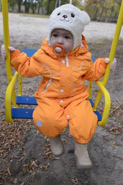 Hayat, sevinç ve hayatın anlamını çiçek çocuk.