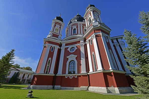 Podzimní Procházka Kostelním Parku Docházka Kostela Bohoslužba — Stock fotografie