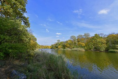 Güzel kırsal alanlar, sonbahar manzaraları ve gün batımları..