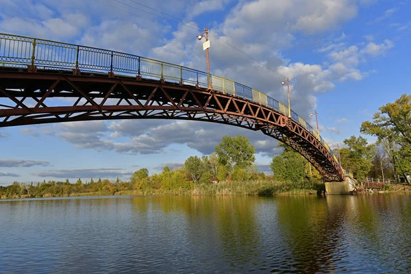 Gyönyörű Város Felhős Őszi Tájak Hangulat Javítása — Stock Fotó