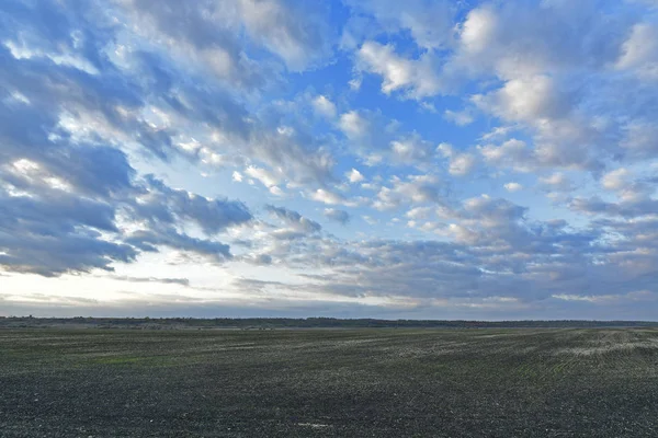 Güzel kırsal alanlar, sonbahar manzaraları ve gün batımları..