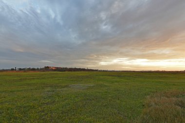 Güzel kırsal alanlar, sonbahar manzaraları ve gün batımları..