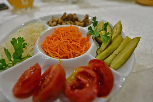 Leckeres Gesundes Essen Schönes Restaurant Mit Verschiedenen Gerichten — Stockfoto