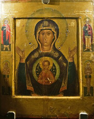 Yeni Yıl Moskova 'sının anıtları ve eğlenceleri.