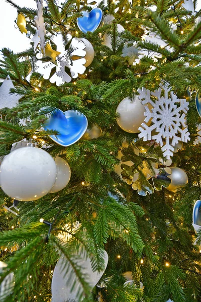 Kerstboom Decoraties Decor Een Verscheidenheid Aan Versierde Kerstbomen — Stockfoto