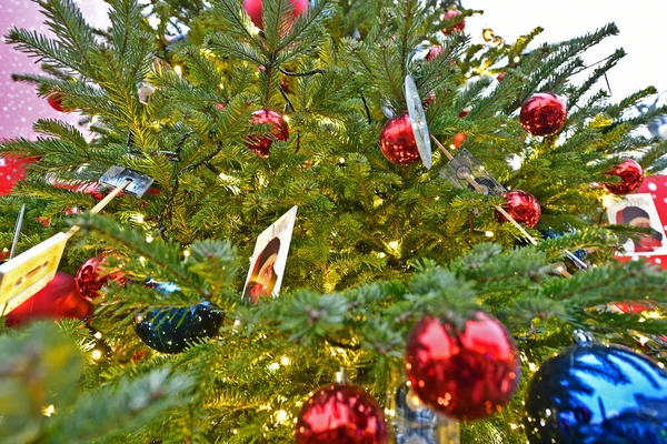 Kerstboom Decoraties Decor Een Verscheidenheid Aan Versierde Kerstbomen — Stockfoto