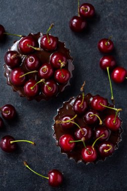 Kırmızı Kiraz bir ev yapımı çikolata tart