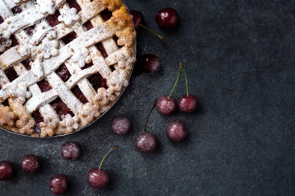 Kiraz, krema şeker ile Amerikan Pastası