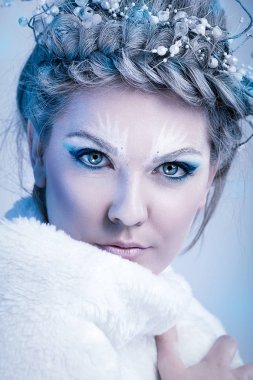 kar kraliçesi portresi