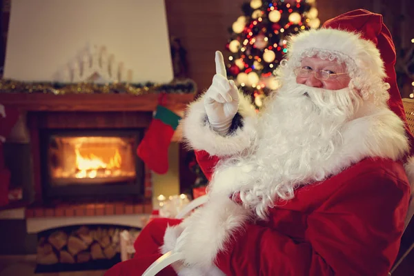 Papai Noel real ameaça crianças a serem obedientes — Fotografia de Stock