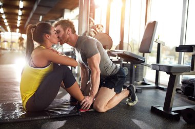 Eğitim salonunda öp