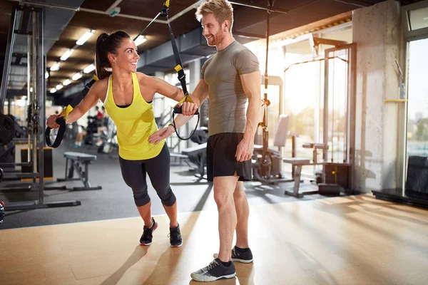 Entrenamiento de fitness en pareja —  Fotos de Stock