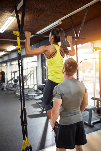 Entrenamiento de fitness en pareja —  Fotos de Stock