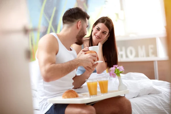 Breakfast in bedroom — Stock Photo, Image