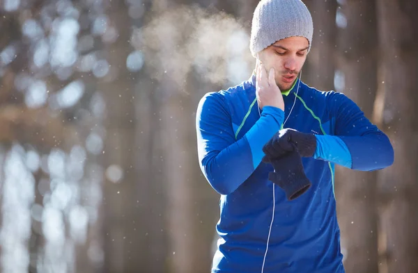 Sportsman control heart beats on training