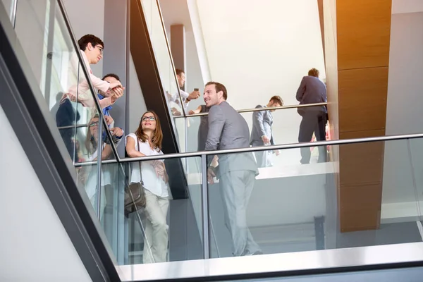 Young business people take away break — Stock Photo, Image