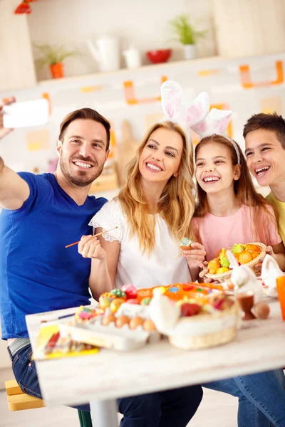 Selfie in kitchen while coloring Easter — Stock Photo, Image