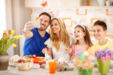 Paskalya selfie birlikte