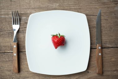 sağlıklı kırmızı çilek 