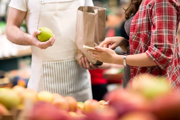 Nota mensagem para o mercado alimentar — Fotografia de Stock