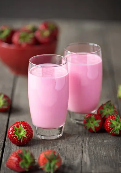 Słodkie truskawki milkshake — Zdjęcie stockowe