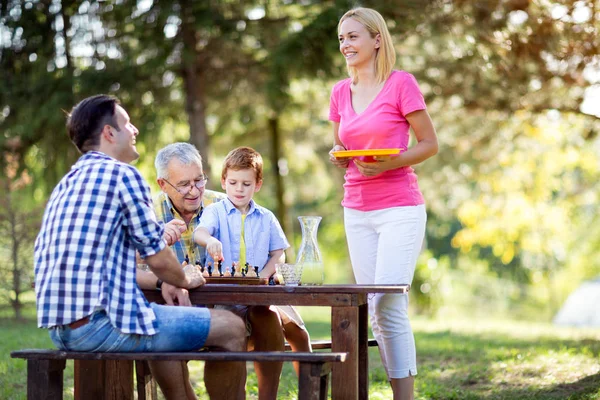 Felices vacaciones en familia — Foto de Stock