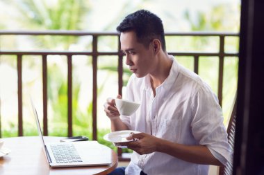 iş Asya adam onay posta