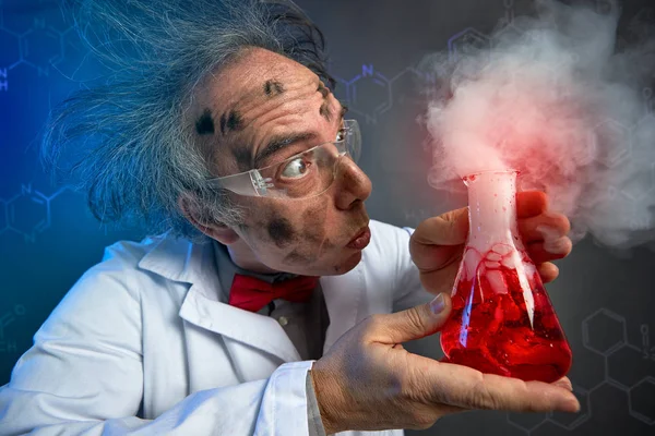 Wissenschaftler verblüfft mit brisantem Experiment — Stockfoto