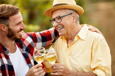 şarap-bağ çalışma tatma