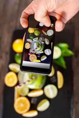 Fotoğrafçılık iç cep telefonuyla bakalım.