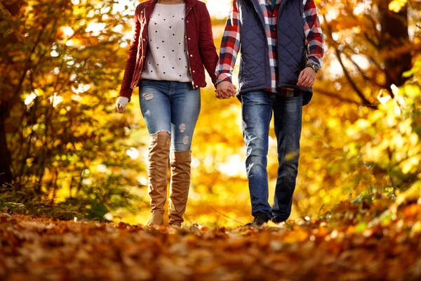 Walking in the park on a sunny day — Stock Photo, Image