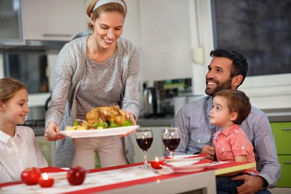 Diner thuis — Stockfoto