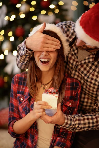 Noel sürpriz kaç kız arkadaşı var