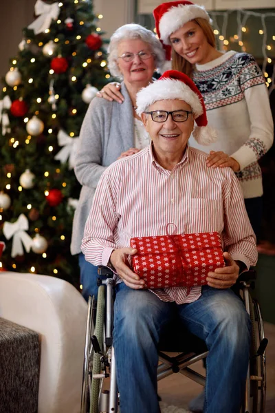 Familie, vakantie, generatie, Kerstmis en mensen concept — Stockfoto