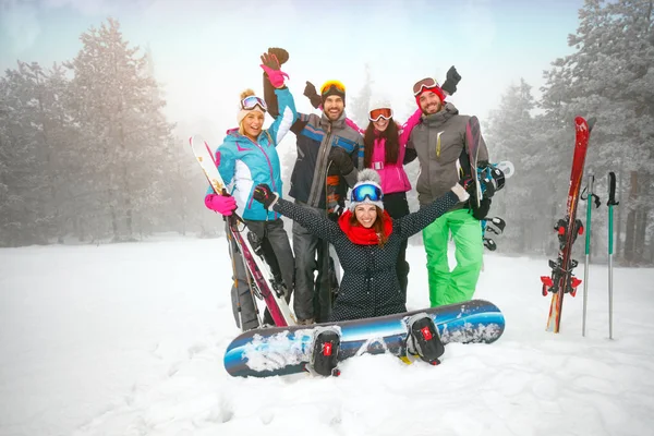 Cheerful of group of friends have a good time in winter — Stock Photo, Image