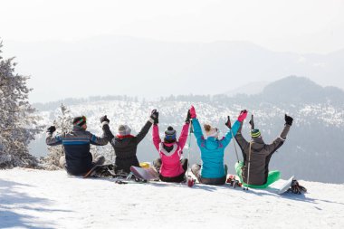 Dağ, arkadan görünüm güzel manzara seyir kayakçı grup