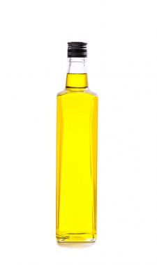 Beyaz üzerine izole edilmiş bir şişe zeytin yağı.
