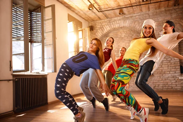 Urban Dansare Grupp Dans — Stockfoto