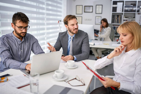 Состоялась встреча успешных деловых коллег
