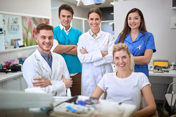 Groupe Travailleurs Médicaux Réunis Bureau — Photo