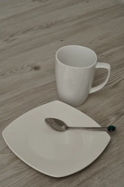 杯子、茶托和勺子 — 图库照片