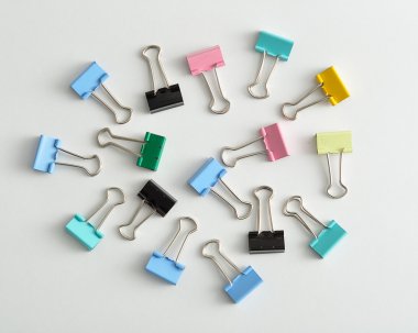 renkli bağlayıcı klipleri