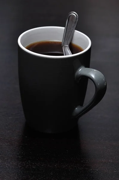 Gray Mug Filled Black Coffee — Stock Photo, Image