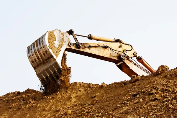 Excavator bucket on site — Stock Photo, Image