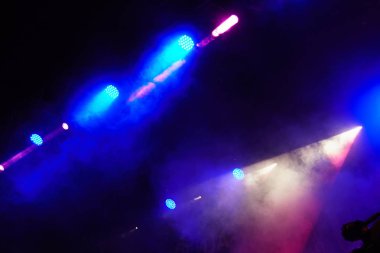 konser ışık gösterisi