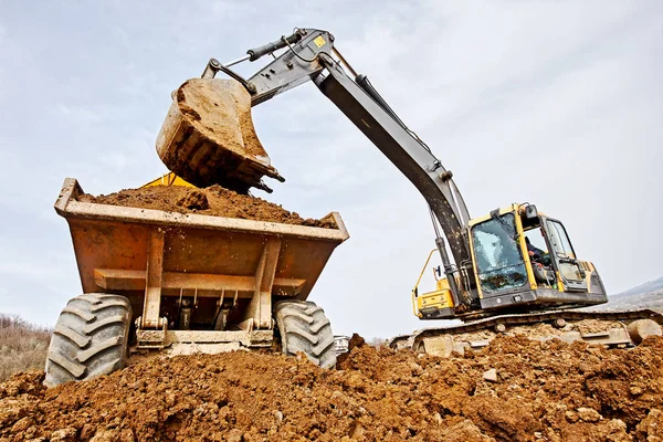 Carga de excavadoras, industria —  Fotos de Stock