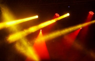 konser ışık gösterisi