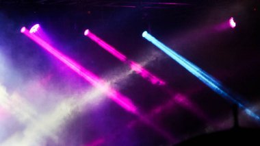 konser ışık gösterisi